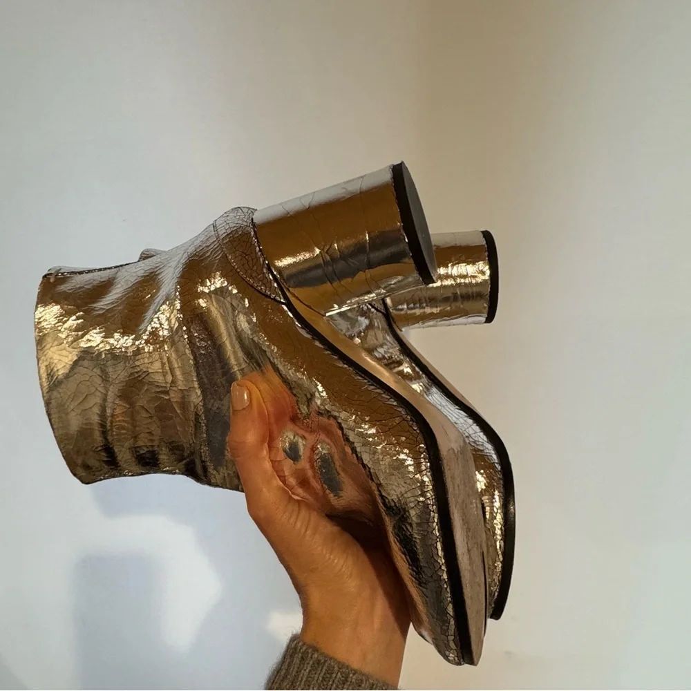 Maison Margiela Silver Tabi Boots with Chunky Block Heel - Picture 7 of 8